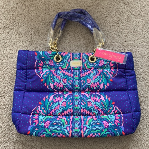 Lilly Pulitzer Handbags - NWT Lilly Pulitzer Baytown Puffer tote bag